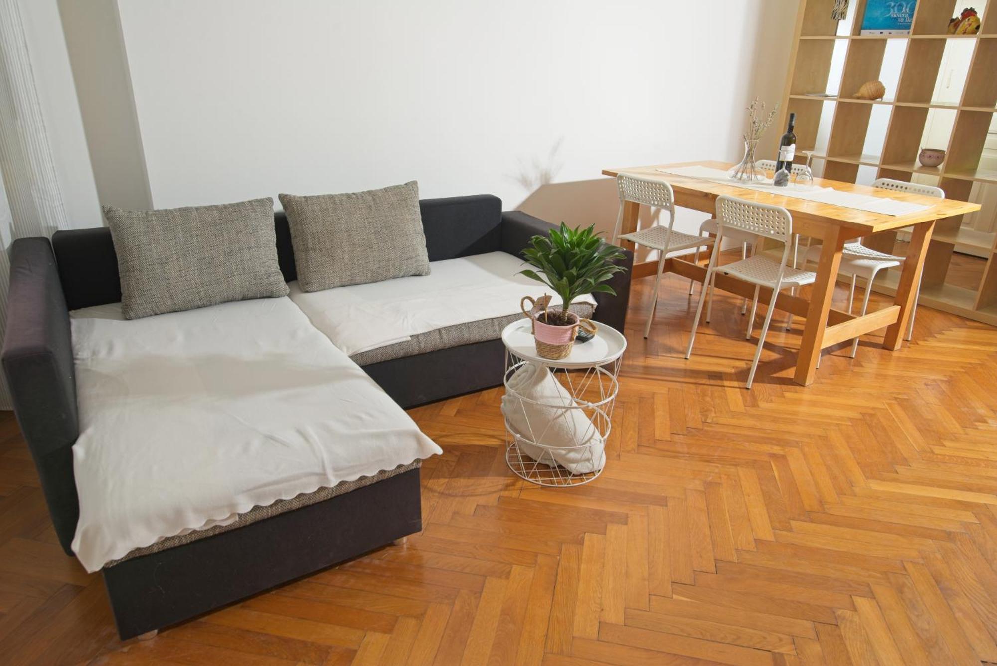 Sven Apartment *